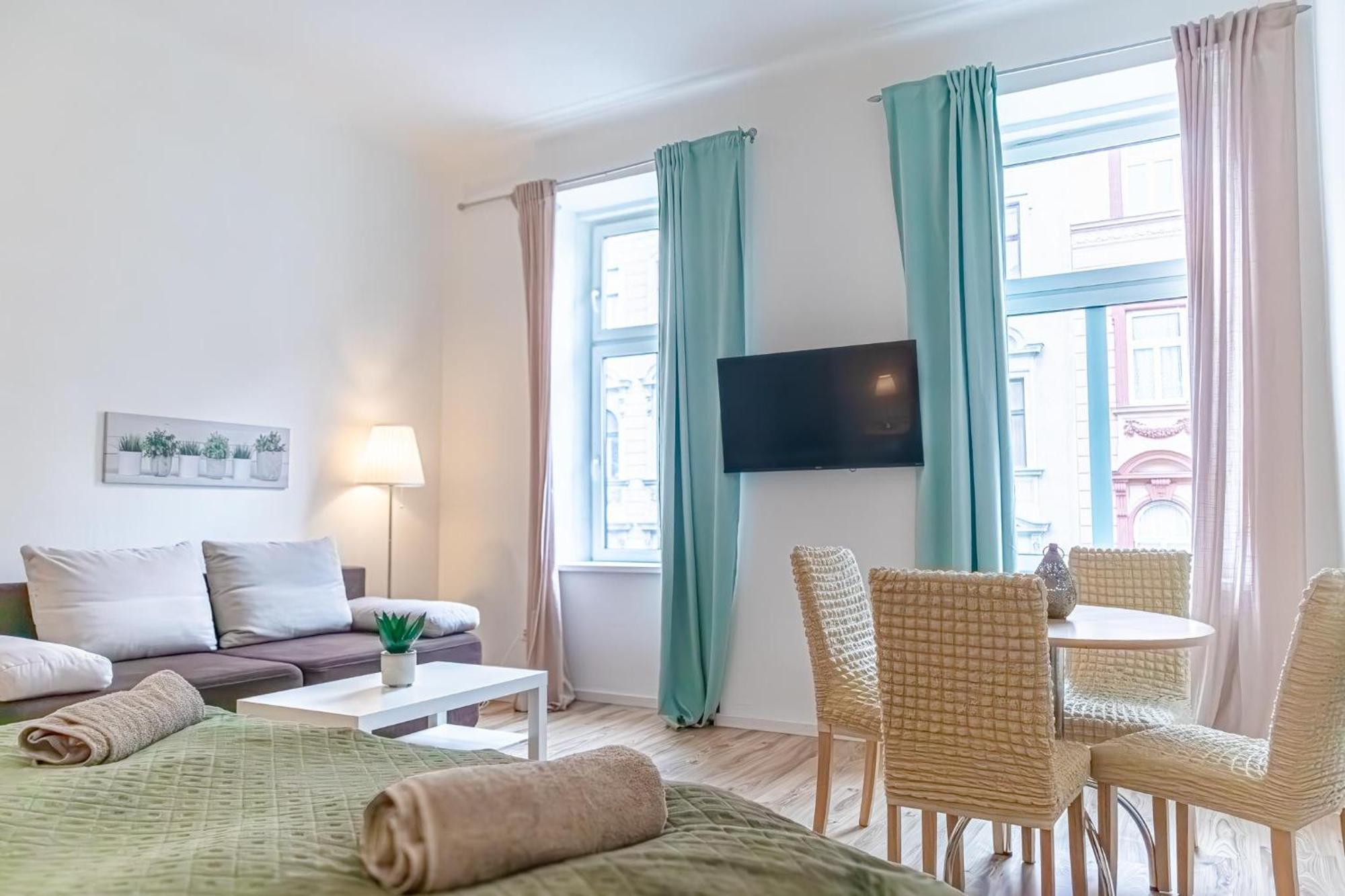 Apartamento Budget-Friendly 2Br Apt With Great Location Viena Exterior foto